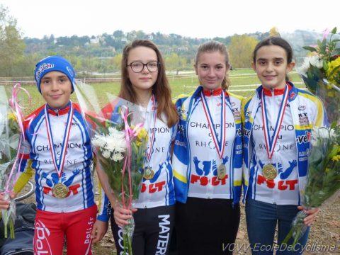 Les jeunes vaudais avec leurs maillots de champions du Rhône